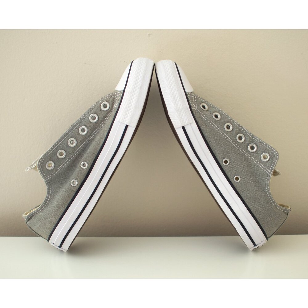 Grey converse / 7 men / 9 women / 7 UK / No laces